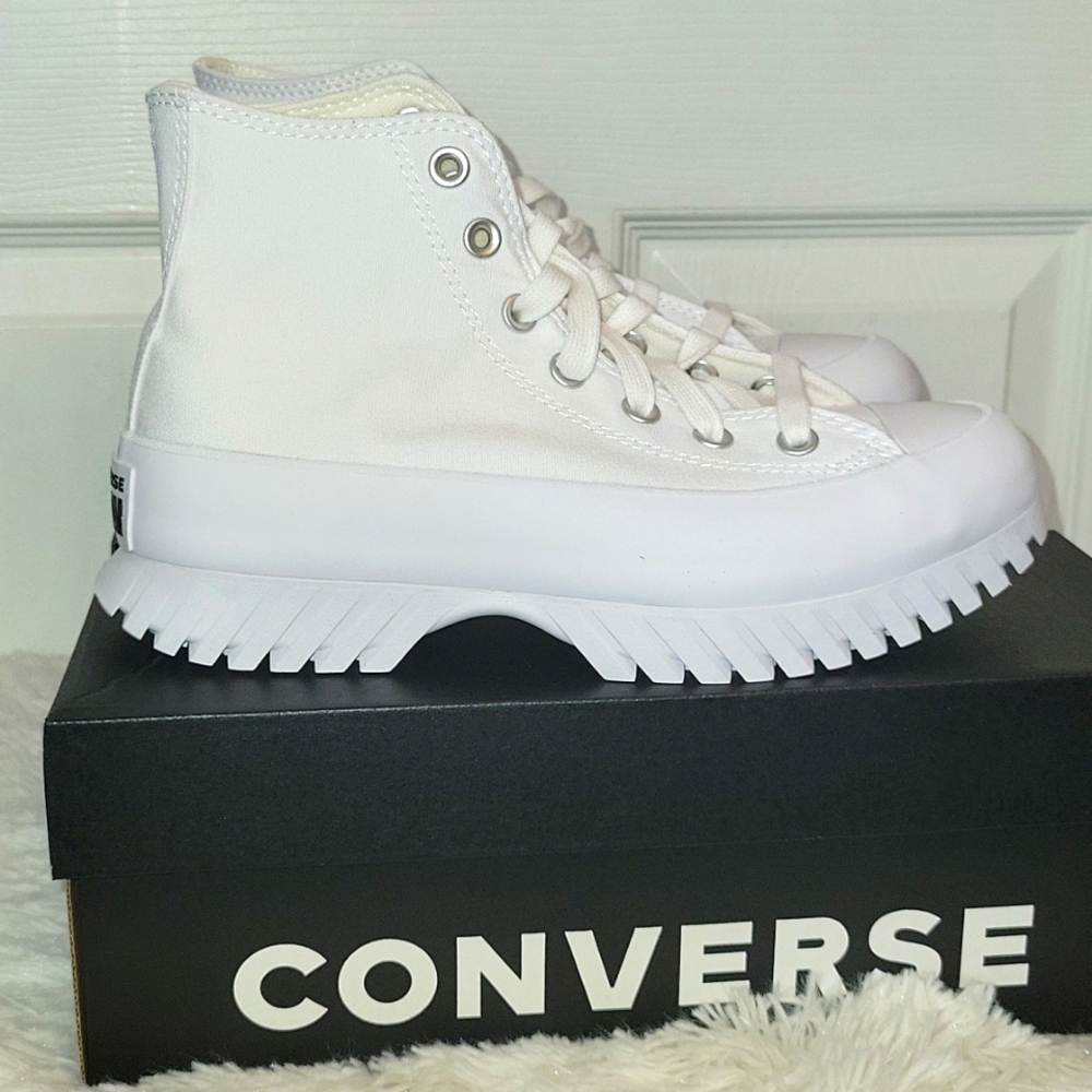 Converse CTAS Lugged 2.0 High White Women's US Women's Size 9